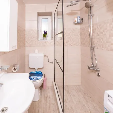 Family Friendly House With A Swimming Pool Zastrazisce, Hvar - 23743 Casa de Férias